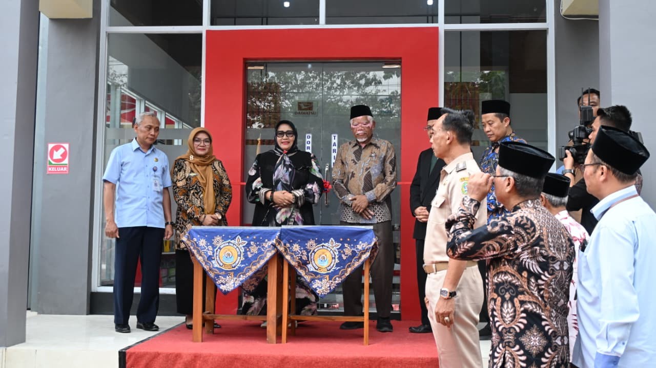 SMK Moeka Resmikan Gedung RPS dan Teaching Factory, Perkuat Status SMK Pusat Keunggulan b11e6994-427c-4007-b088-3f8d617993d5.jpg